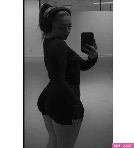 Lauren Duffy model kunst galerien