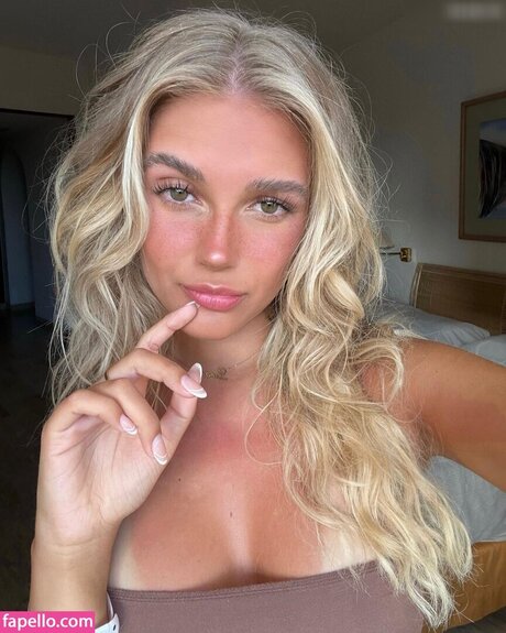 Lara Spengler erotische nackten archiv