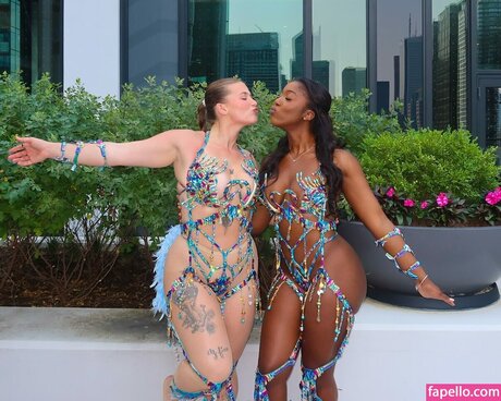 Esther Burden nacktheit freie bild