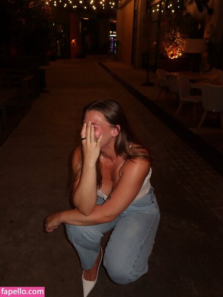 Esther Burden exklusive sexy bilder