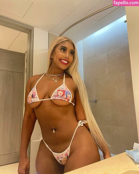 Yungnena exklusive hd galerien