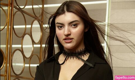 Julia James top freie galerien