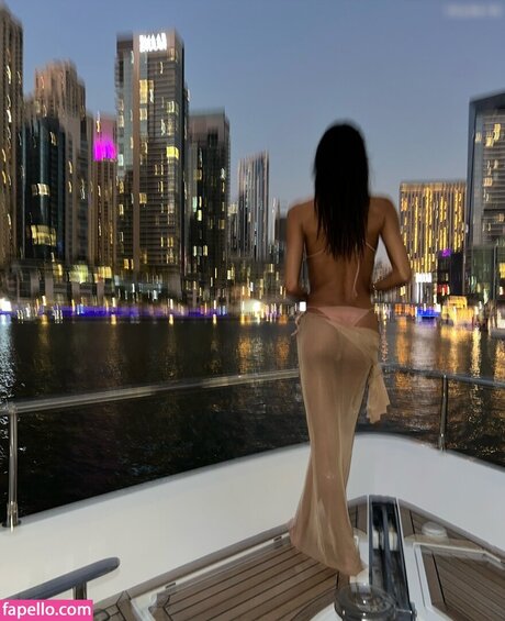 Elisabetta Gregoraci hd pornostar galerie