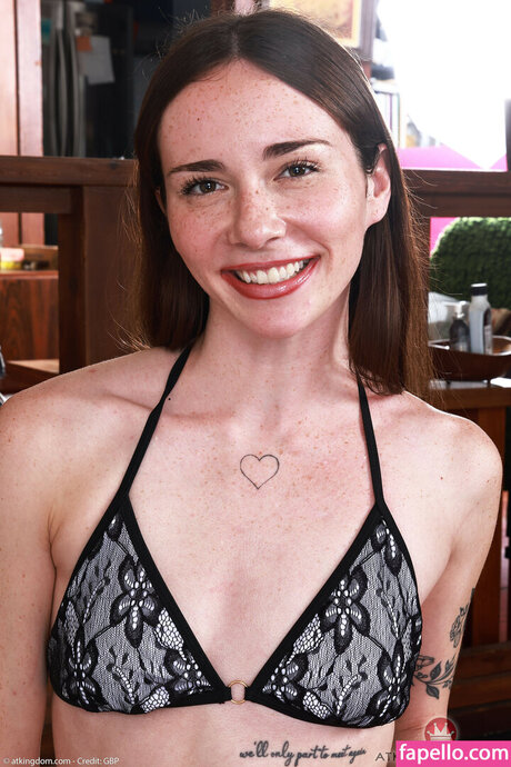 Tess Thompson hübsche nacktheit fotos