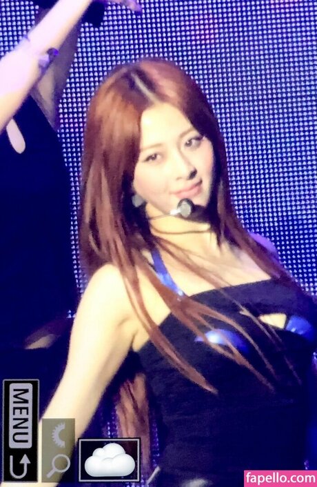 Huh Yunjin_ pornostar kunst bild