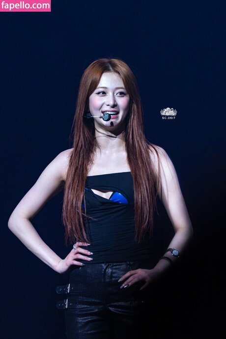 Huh Yunjin_ kunst nackt archiv