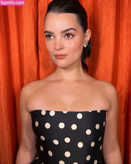 Brianna Hildebrand schauspielerin kunst galerien