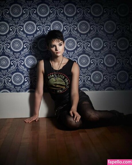 Brianna Hildebrand schauspielerin nackt bild