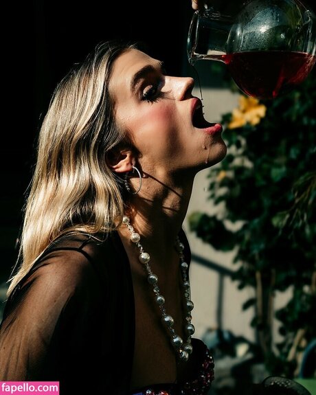 Sarah Hands exklusive nackten bilder