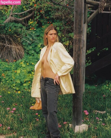 Sarah Hands perfekte nackt archiv