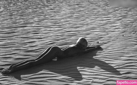 yoga asiatische onlyfans hübsche nette archiv