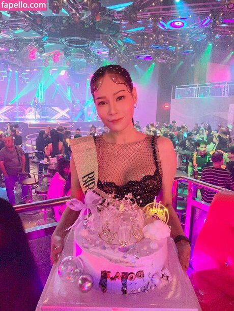 Platoo Maria Phaninthon model akt bilder