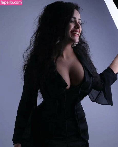 Muskaan Varshney sexy kostenlose foto