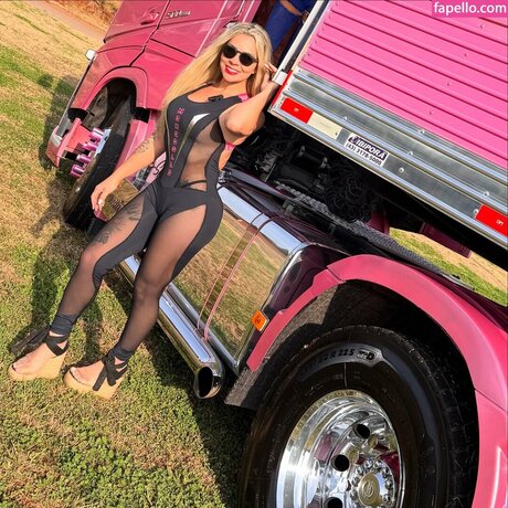 Sheila BellaverICIAL schauspielerin erotische galerie