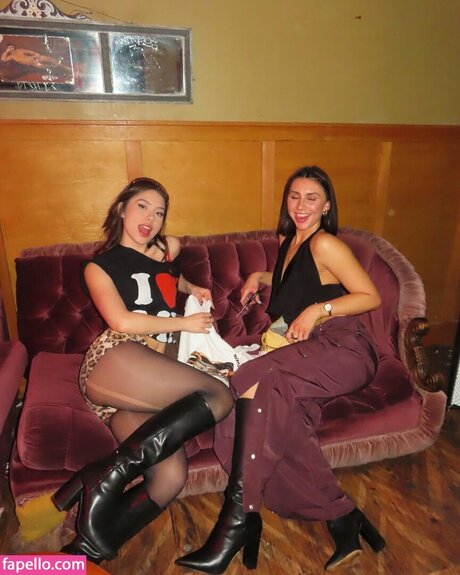 Kathryn Melvin sexy akt galerie