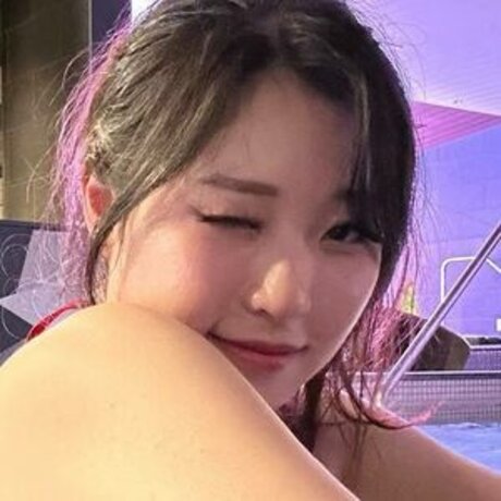 Starriebun nackt pornografische foto