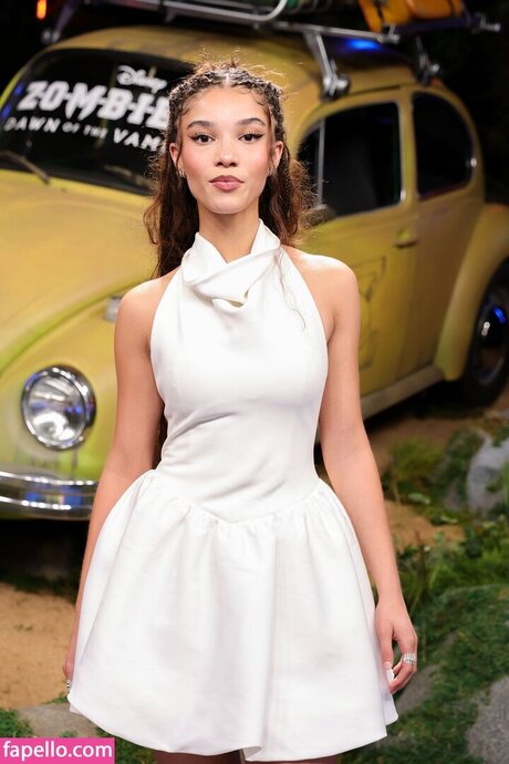 Malia Baker freie nackten foto