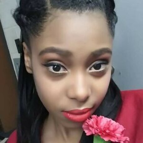 Quennae schauspielerin sexy fotos