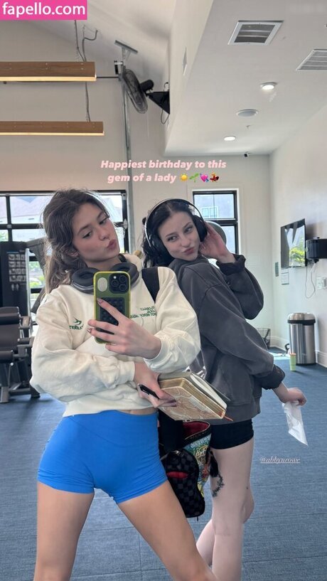 Skylar Martin hd sexy galerie