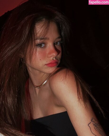 Skylar Martin erotische erwachsene bilder