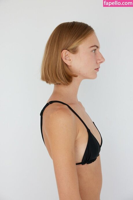 Keira Lhotan porno schöne galerien