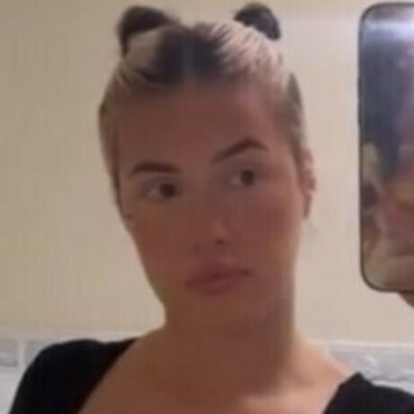 alanahreid2025 schauspielerin nacktheit galerien