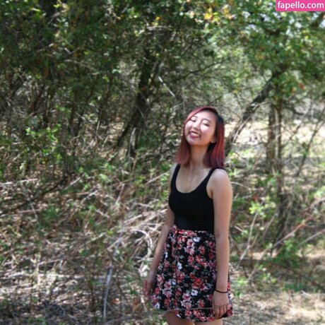 Sophia Phan nacktheit top bild