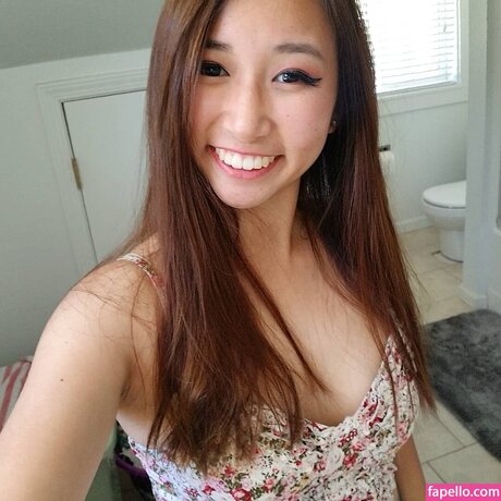 Sophia Phan erwachsene hd foto