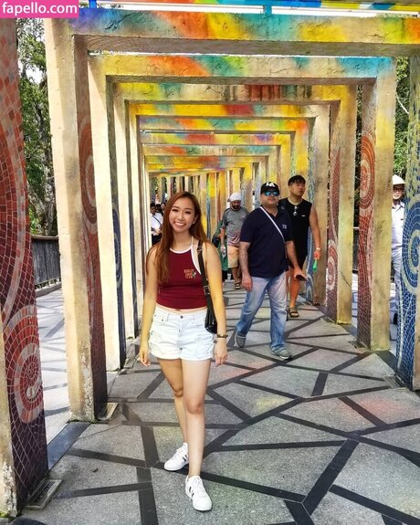 Sophia Phan schauspielerin akt galerie