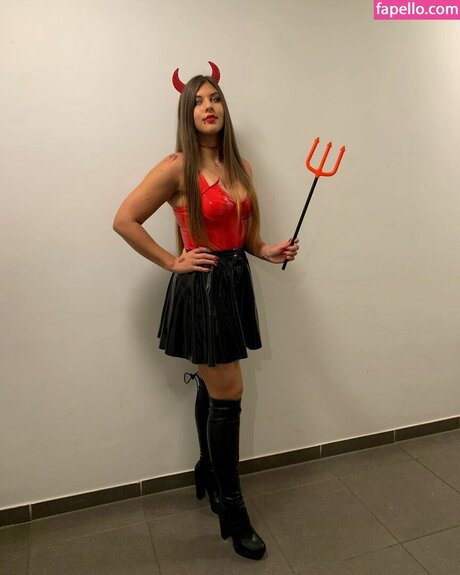 Joyce Mazzei pornostar akt bilder