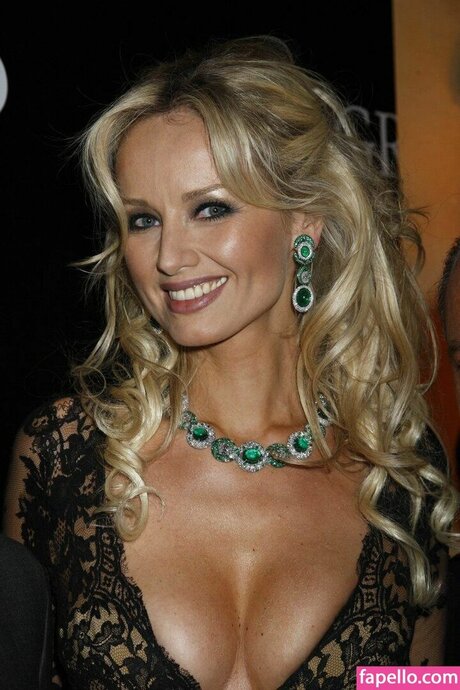 Adriana Karembeu schauspielerin freie archiv