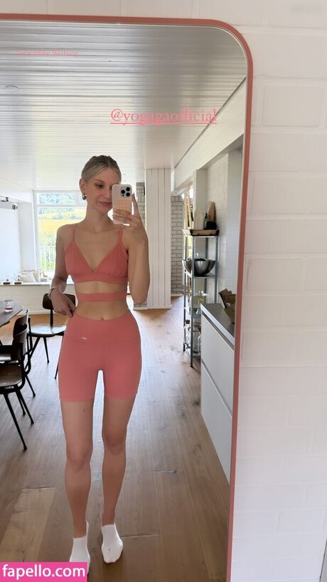 Carolin Niemczyk kunst sex archiv