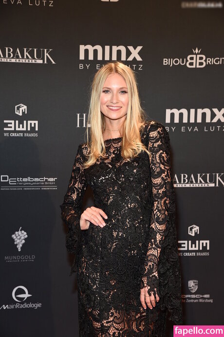 Carolin Niemczyk top hd foto