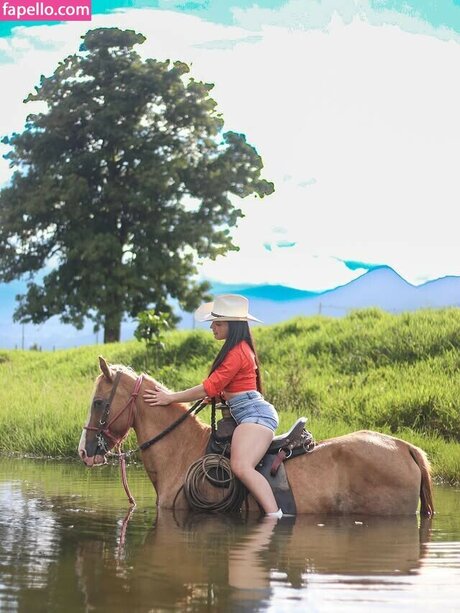 Lina Maria Romero kostenlose porno foto