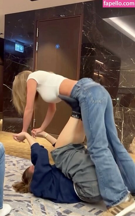 Zoe Clarke nackt perfekte archiv