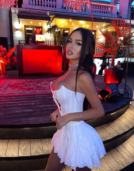 Shybkinaa erwachsene hd fotos