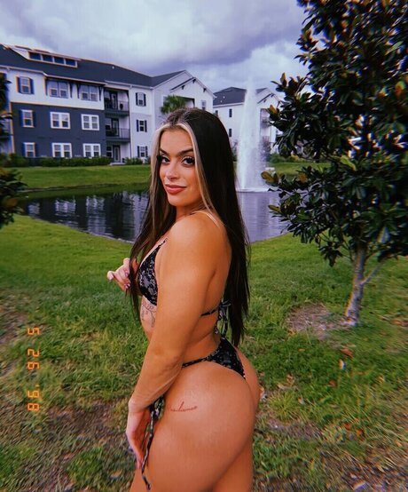 Sirena Linton kunst xxx galerie