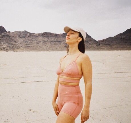 Vildan Cirpan model sexy bilder