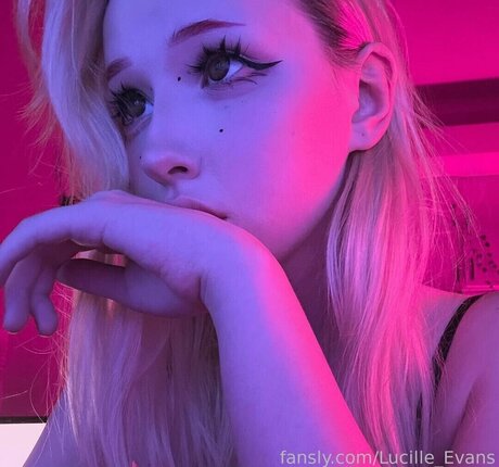 Lucille evans exklusive akt bilder