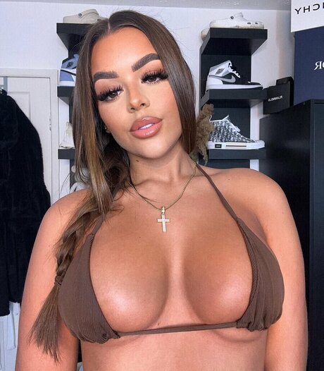 Brooke Lewis kunst akt galerien