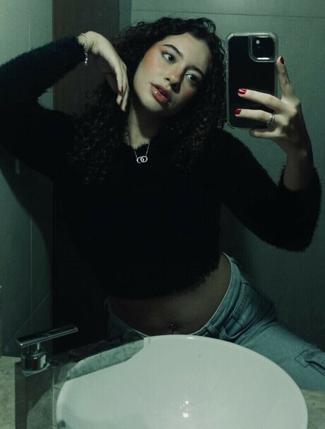 Vtzadaax hübsche pornostar foto