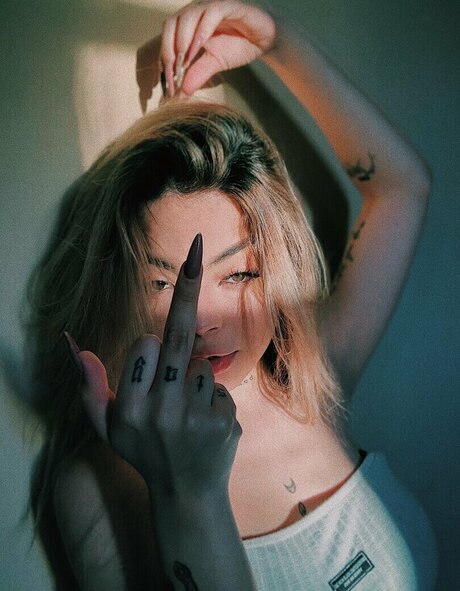 agathaacrr porno kunst bild