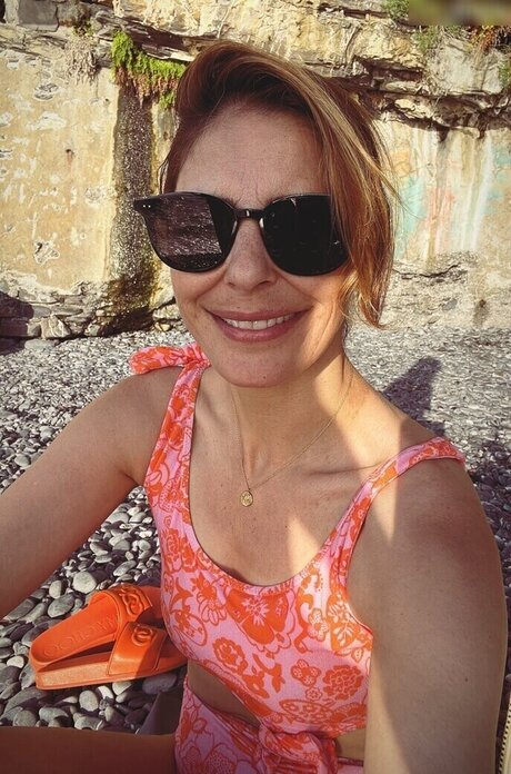 Funda Vanroy erwachsene schöne bild