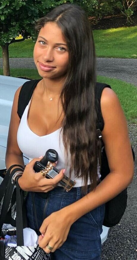 Nicolena Schoonmaker Nicolenaschoonmaker model top foto