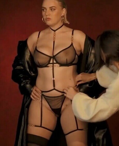 Rebecca Lucy Taylor perfekte exklusive bilder