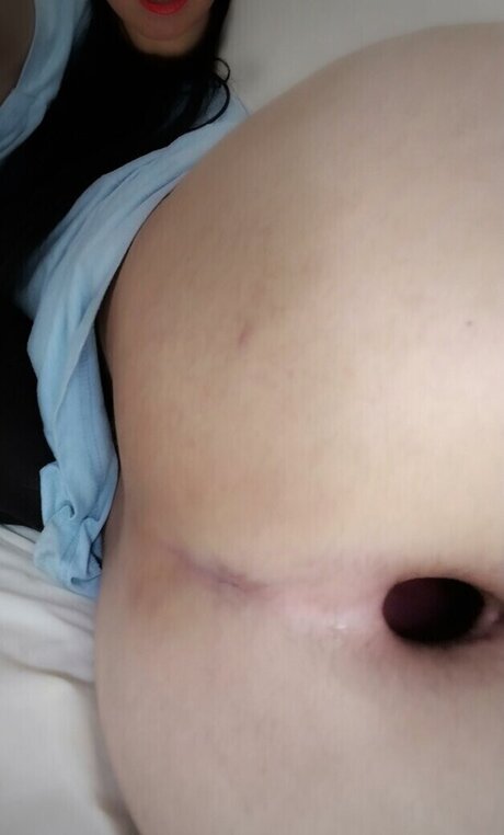 Solda Deryan nackt akt foto