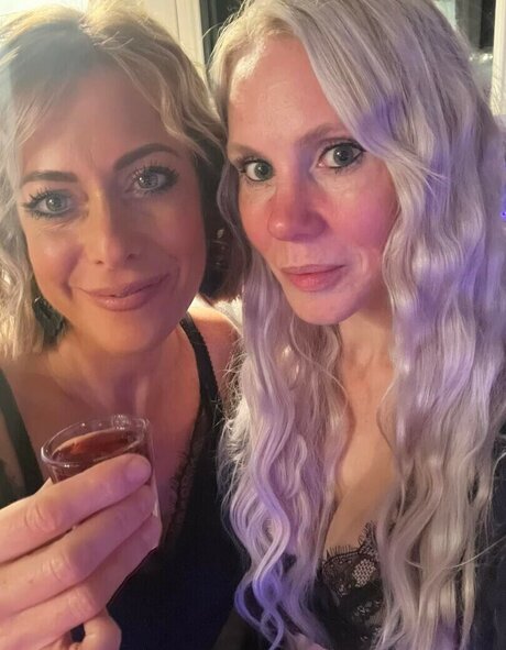 Donna Shepherd sexy exklusive bilder