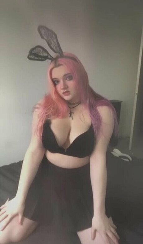 Ivy Riina schöne nackt galerien