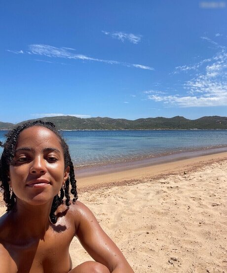 Lou Llobell kunst schöne galerien