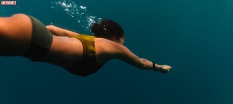 Lou Llobell model kostenlose archiv